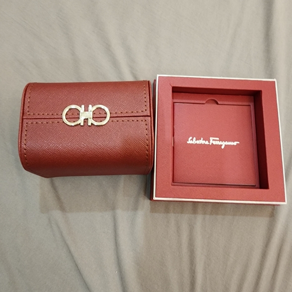 Salvatore Ferragamo Watcg - Picture 4 of 6